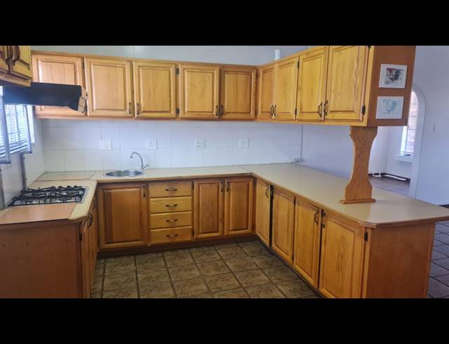 3 BEDROOM TOWNHOUSE FOR SALE IN BO-DORP